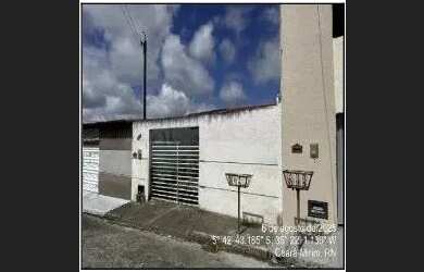 Imagem: A casa possui 1 Dormitório, 1 Banheiro, 133m² de Área e está