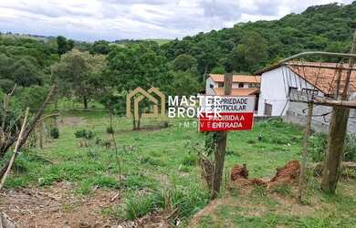 Imagem: O terreno possui 3.517m² de Área e está localizado em Rio