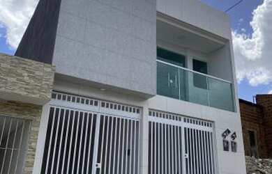 Imagem: A casa possui 2 Dormitórios, 2 Banheiros, 1 Vaga na garagem