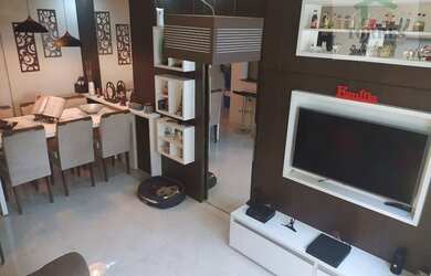 Imagem: O apartamento possui 2 Dormitórios, 1 Banheiro, 1 Vaga na garagem