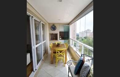 Imagem: O apartamento possui 3 Dormitórios, 2 Banheiros, 4 Vagas na