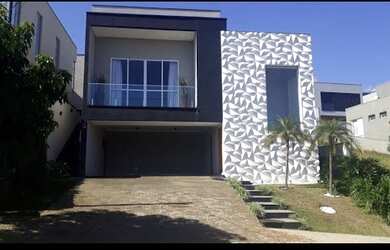 Imagem: A casa em condomínio possui 3 Dormitórios, 3 Banheiros, 2