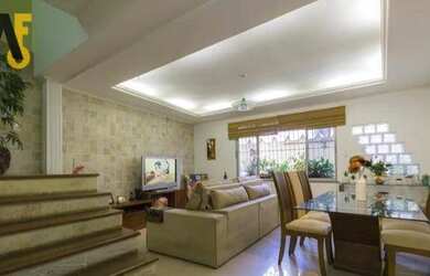 Imagem: A casa em condomínio possui 3 Dormitórios, 3 Banheiros, 298m²