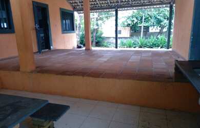 Imagem: A casa possui 5 Dormitórios, 5 Banheiros, 5 Vagas na garagem