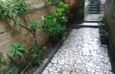 Imagem: A casa possui 2 Dormitórios, 2 Banheiros, 80m² de Área e