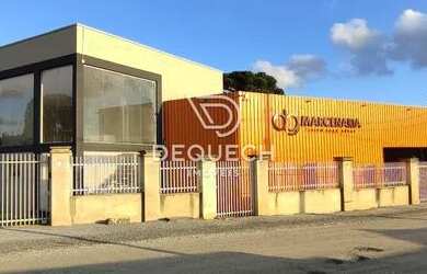 Imagem: O depósito possui 5 Vagas na garagem, 628m² de Área e está