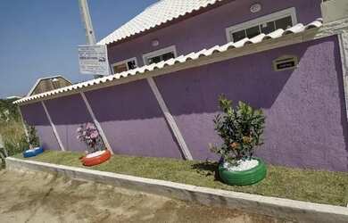 Imagem: A casa possui 2 Dormitórios, 2 Banheiros, 1 Vaga na garagem