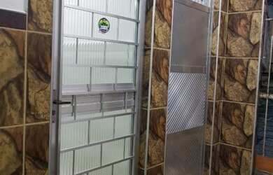 Imagem 2: Casa mobiliada. Piscina, 2 Banheirose2 Dormitórios