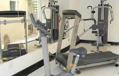 Imagem: O depósito possui 5 Vagas na garagem e 860m² de Área e está