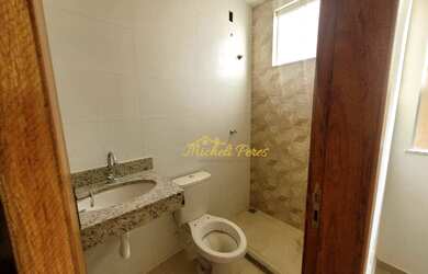 Imagem 8: Excelente casa linear com terraço, a uma quadra da rodovia, com 3 quartos...