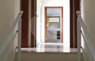 Imagem: A casa em condomínio possui 3 Dormitórios, 4 Banheiros, 3