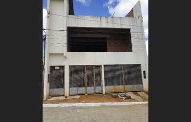 Imagem: A casa possui 5 Dormitórios, 5 Banheiros, 4 Vagas na garagem