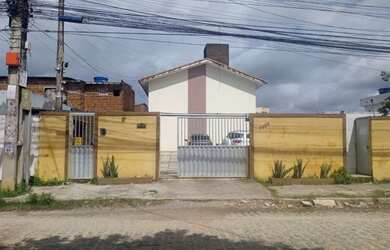 Imagem: A casa em condomínio possui 2 Dormitórios, 3 Banheiros, 1
