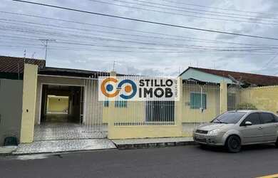 Imagem: A casa possui 3 Dormitórios, 3 Banheiros, 5 Vagas na garagem