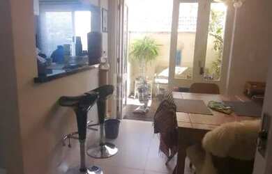 Imagem: A casa em condomínio possui 3 Dormitórios, 2 Banheiros, 1