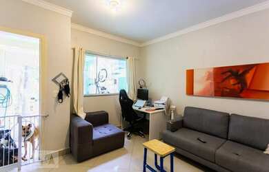 Imagem: A casa possui 2 Dormitórios, 3 Banheiros, 1 Vaga na garagem