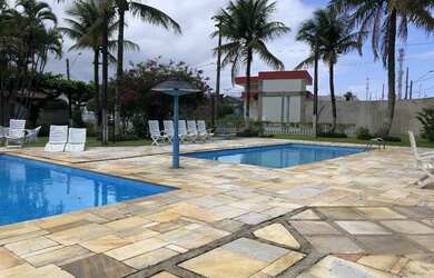 Imagem: A casa em condomínioe possui 3 Dormitórios, 3 Banheiros, 4