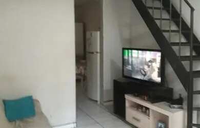 Imagem: A casa em condomínio possui 2 Dormitórios, 2 Banheiros e