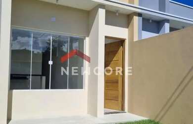 Imagem: A casa possui 3 Dormitórios, 2 Banheiros, 1 Vaga na garagem