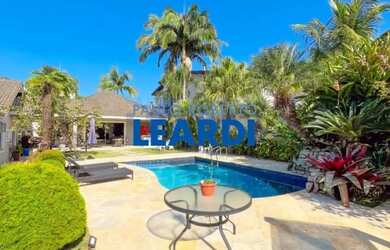 Imagem: A casa em condomínio possui 3 Dormitórios, 5 Banheiros, 5