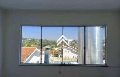 Imagem: O depósito possui 1 Vaga na garagem e 80m² de Área e está