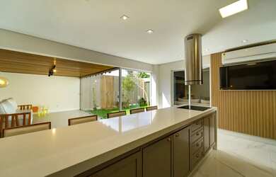 Imagem 5: Sobrado de esquina à Venda com 4 suites no Condomínio Nature Village II - Jd Ermida I - Ju