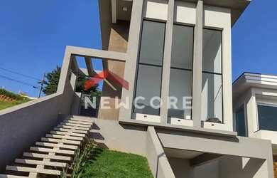 Imagem: A casa em condomínio possui 3 Dormitórios, 4 Banheiros, 4