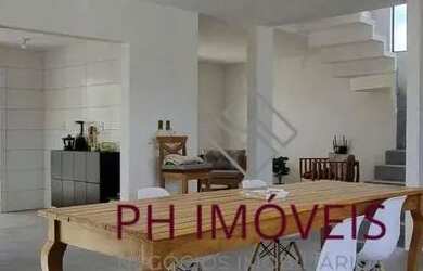 Imagem: A casa em condomínio possui 5 Dormitórios, 3 Banheiros, 1