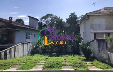 Imagem: O terreno possui 450m² de Área e está localizado em Arujazinho