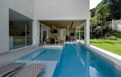 Imagem 2: CASA ESPETACULAR NO CONDOMÍNIO PORTO RIVIERA NA PRAIA BRAVA DE ITAJAÍ-SC