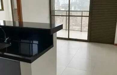 Imagem: O apartamento possui 1 Dormitório, 1 Banheiro, 1 Vaga na garagem