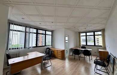 Imagem: O depósito possui 1 Vaga na garagem, 45m² de Área e está