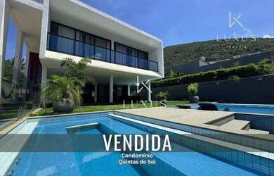 Imagem: A casa em condomínio possui 5 Dormitórios, 4 Banheiros, 5