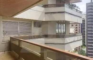 Imagem: O apartamento possui 4 Dormitórios, 2 Banheiros, 4 Vagas na