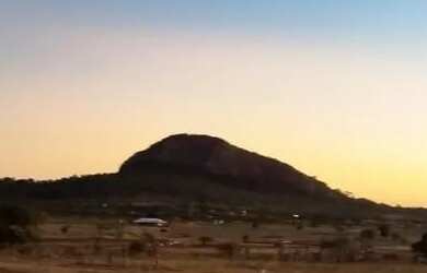 Imagem: O terreno possui 300m² de Área e está localizado em Gabriela