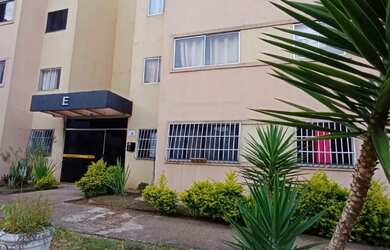 Imagem: O apartamento possui 3 Dormitórios, 1 Banheiro, 1 Vaga na garagem