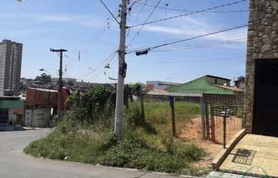 Imagem: O terreno está localizado em Vila Silviânia, Carapicuíba