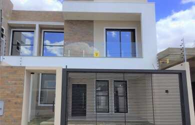 Imagem: A casa possui 3 Dormitórios, 1 Banheiro, 153m² de Área e