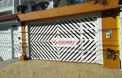 Imagem: A casa possui 4 Dormitórios, 2 Banheiros, 2 Vagas na garagem