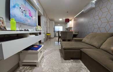 Imagem: A casa possui 3 Dormitórios, 2 Banheiros, 3 Vagas na garagem