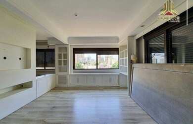 Imagem 9: No Higienópolis, um apartamento alto padrão por andar