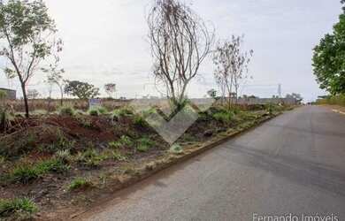 Imagem: O terreno possui 13.000m² de Área e está localizado em Senador