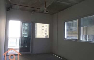 Imagem: O depósito possui 1 Vaga na garagem, 32m² de Área e está