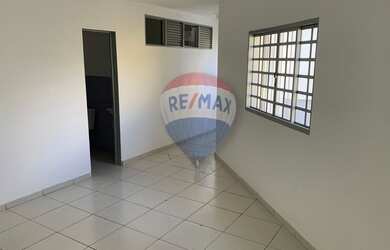 Imagem 6: Casa com 10 salas, 300m² - Venda por R$ 2.350.000 ou Aluguel por R$ 7.600/mês...