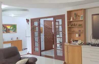 Imagem: A casa em condomínio possui 3 Dormitórios, 4 Banheiros, 5