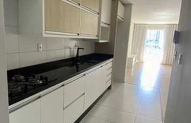 Imagem: O apartamento possui 1 Dormitório, 1 Banheiro, 1 Vaga na garagem