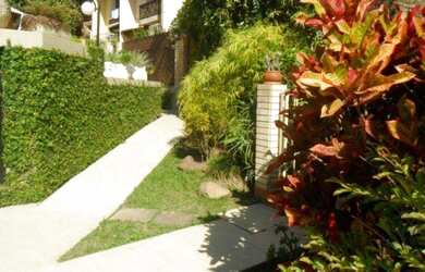 Imagem: A casa em condomínio possui 3 Dormitórios, 3 Banheiros, 2