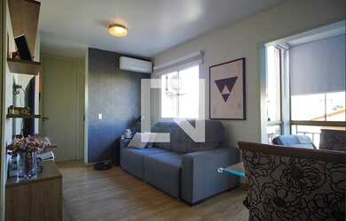 Imagem: O apartamento possui 2 Dormitórios, 1 Banheiro, 1 Vaga na garagem