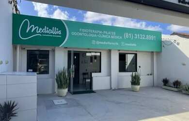 Imagem: A casa possui 5 Dormitórios, 4 Banheiros, 3 Vagas na garagem