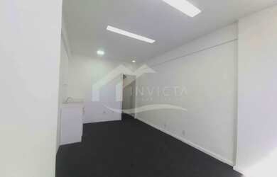 Imagem: O depósito possui 1 Vaga na garagem e 30m² de Área e está